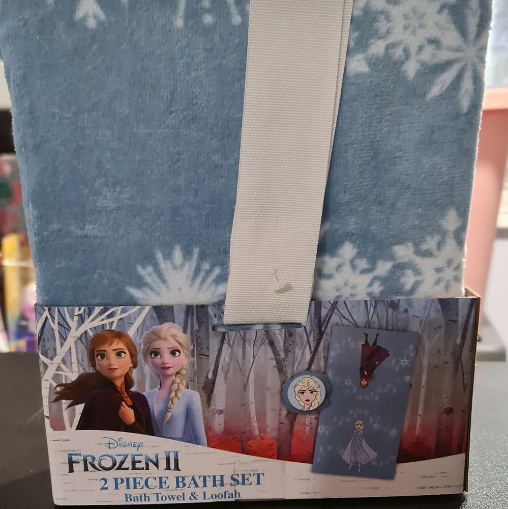 Disney's Frozen 2 Piece Bath Set NWTS